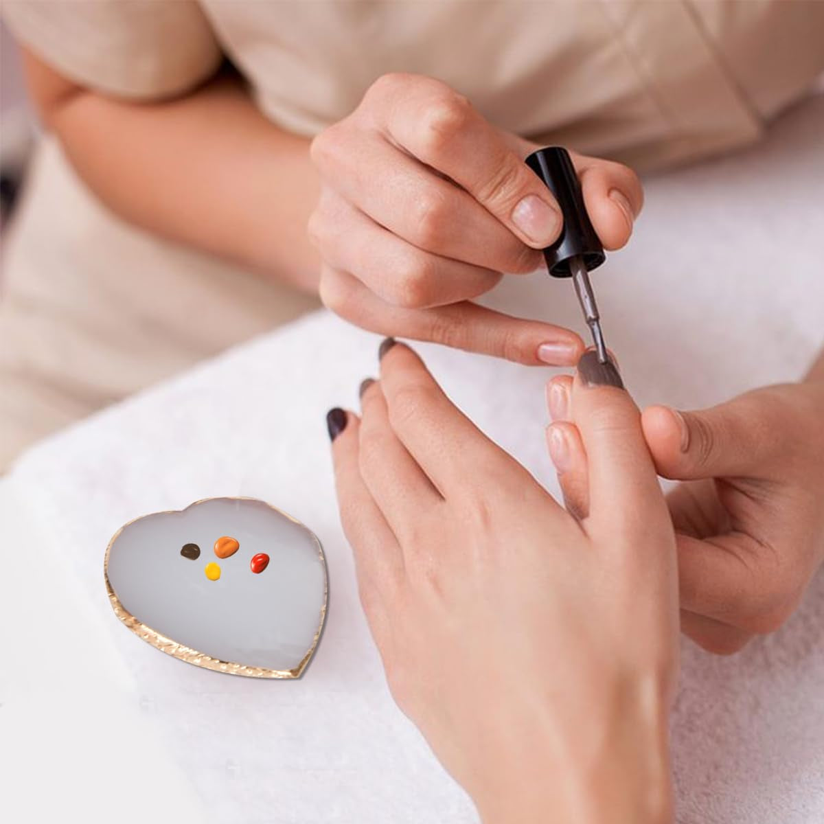 Resin Maniküre Paletten 2 Stück Nägel Zubehör Maniküre Gemalt Palette Nageldesign Nail Art Maniküre Werkzeug(Liebe)