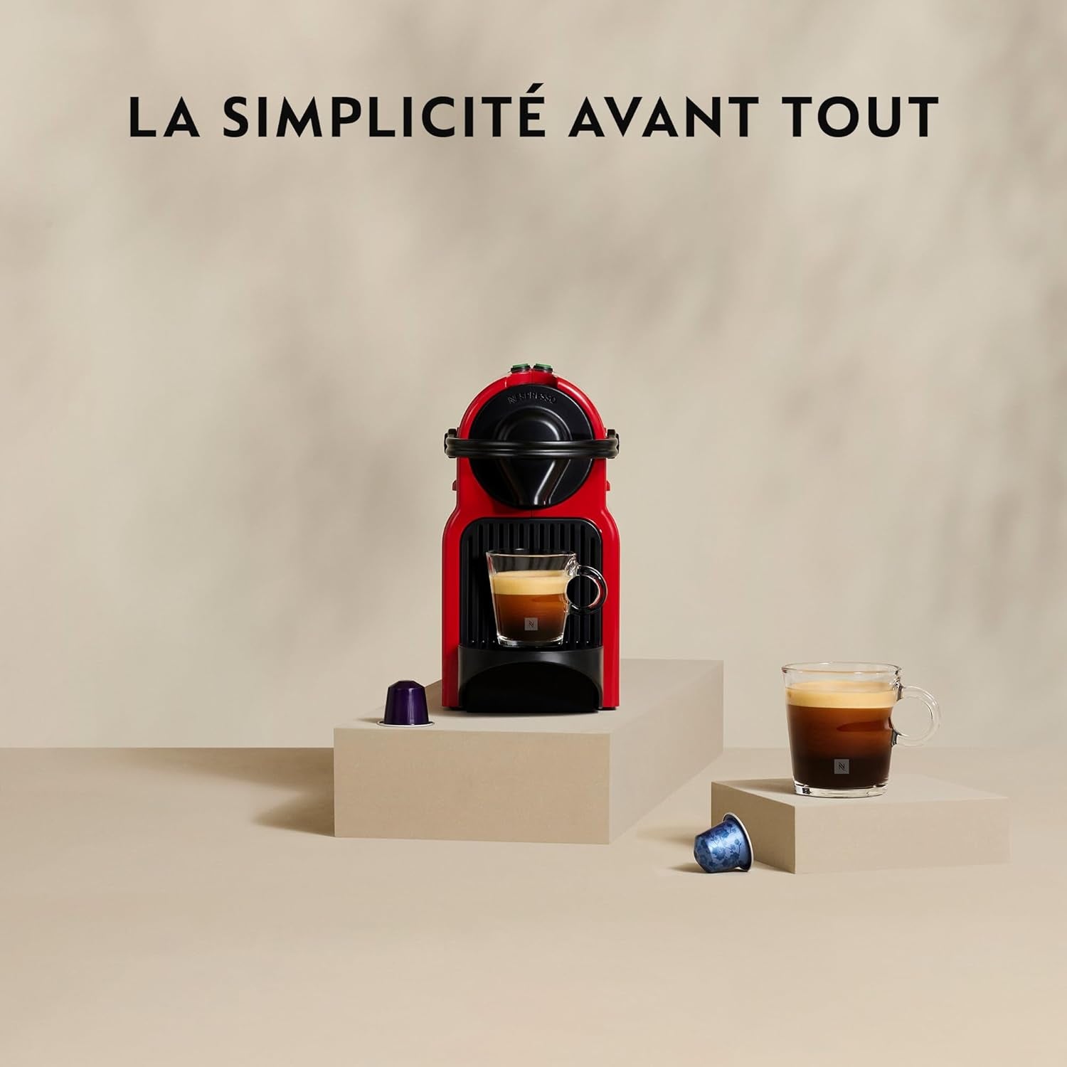 Krups Nespresso Inissia Espressomaschine – kompakte Espressomaschine für Kaffeekapseln, 19 bar Druck, schnelles Aufheizen in 25 Sekunden, Energiesparfunktion, 0,7 l Wassertank, rot, Modell YY5506FD
