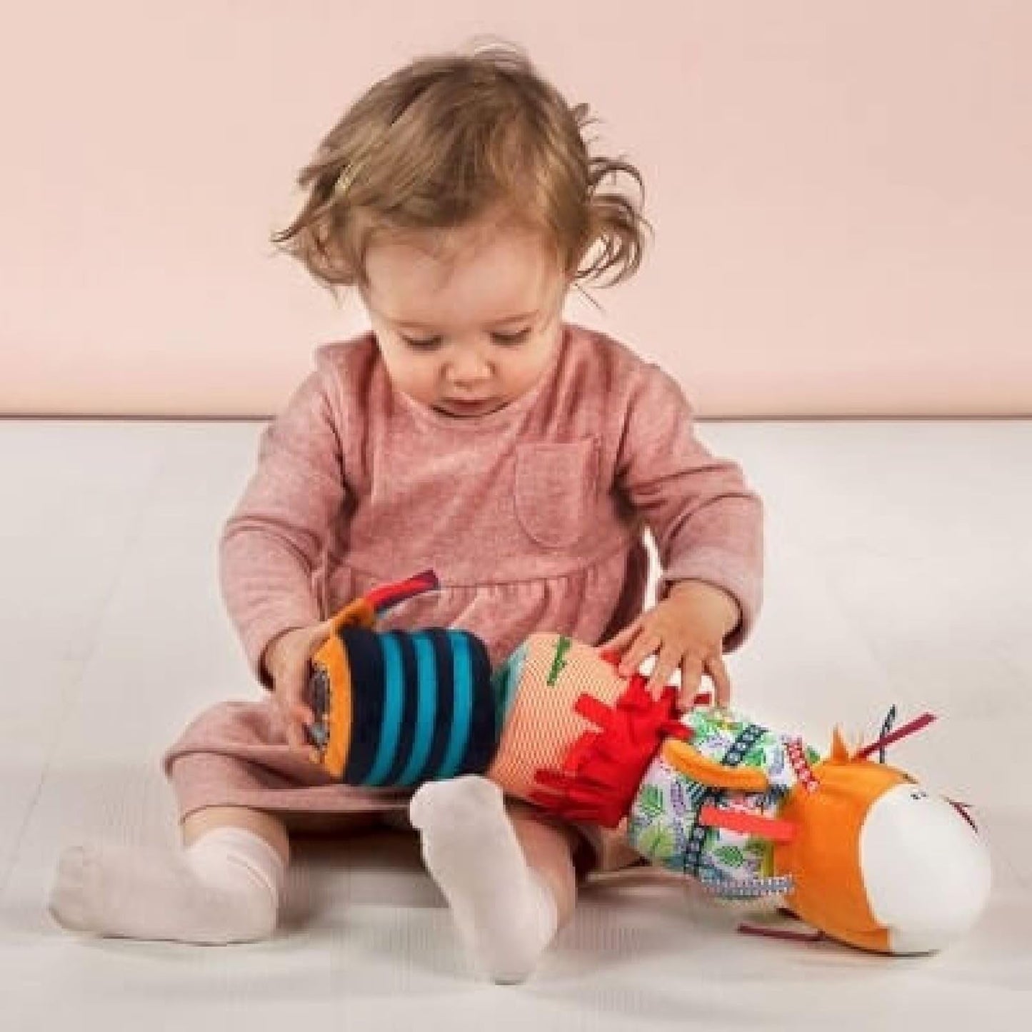 Lilliputiens - Klett-Klangrolle Jack - Buntes Aktivitätsspielzeug für Babys mit verschiedenen Geräuschen und abnehmbaren Rasseln - Fördert Hör- und Motorikfähigkeiten - Ab 6 Monaten - 83064 Babyspielzeug Naty Shop