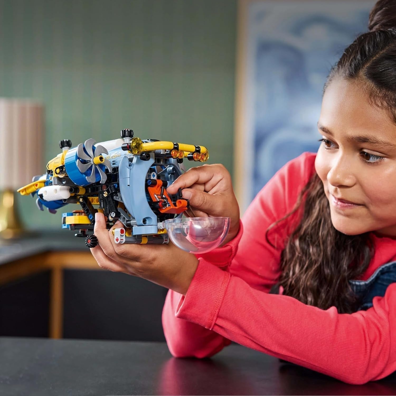 LEGO Technic Deep Sea Explorer U-Boot, Bauspielzeug für Kinder ab 9 Jahren, Jungen und Mädchen, kreative Geburtstagsgeschenkideen, baubares Fahrzeug mit rotierenden Propellern, 42201 Bausets. Besuchen Sie den LEGO-Store