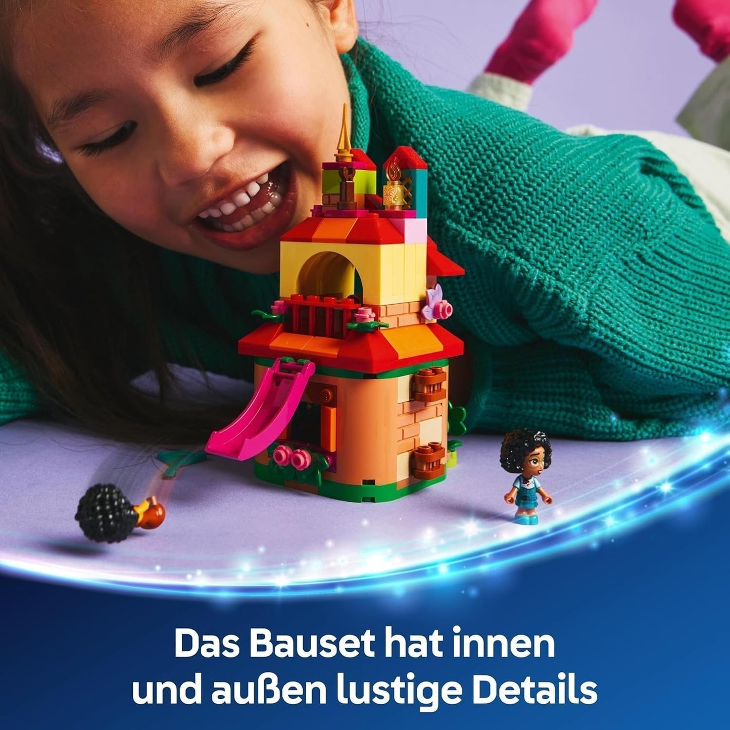 LEGO® Disney Encanto Mini House, Konstruktionsspielzeug für Mädchen ab 5 Jahren, Fantasy-Spielzeug und Bauset mit Mirabel und Antonio Mini Dolls, einer Capybara-Figur und Schlüssel 43261 Bausets Besuchen Sie den LEGO-Store