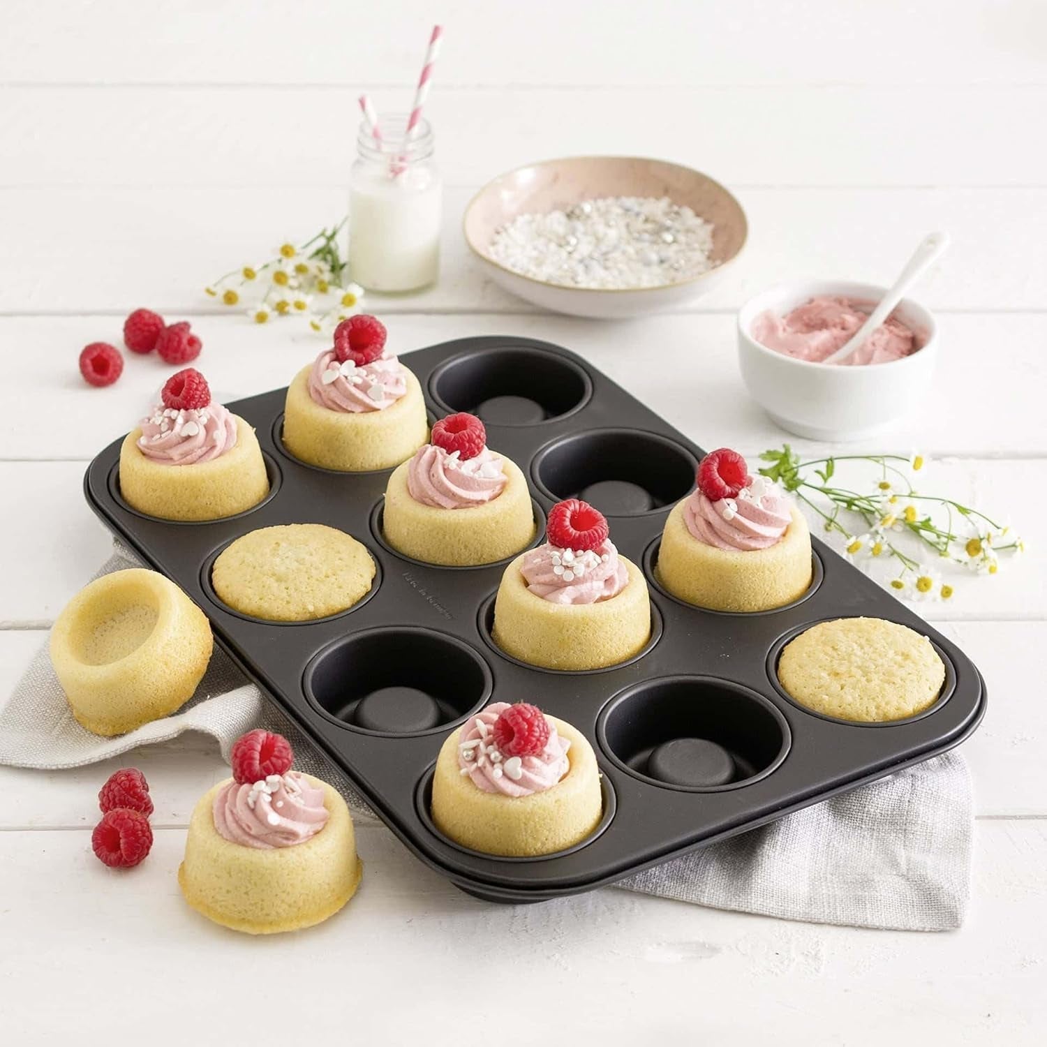 Zenker Cup-Cake-Backblech 12Er Set – Premium Antihaftbeschichtung, Für Perfekte Cupcakes, 385X265X30Mm, Hitzebeständig Bis 230°C Formen und Bleche zum Backen Naty Shop