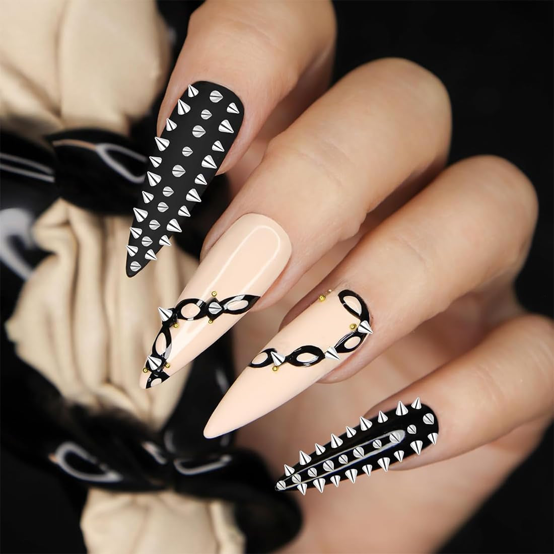 Mini Metall Nieten Punk Nail Charms Gold Silber Strasssteine ​​​​Nägel Charm Kegel Spikes Nagelschmuck Glitzersteine ​​​​Nail Art Studs Nagel Steine ​​​​Legierung Nagelanhänger Rhinestones Nageldesign Zubehör