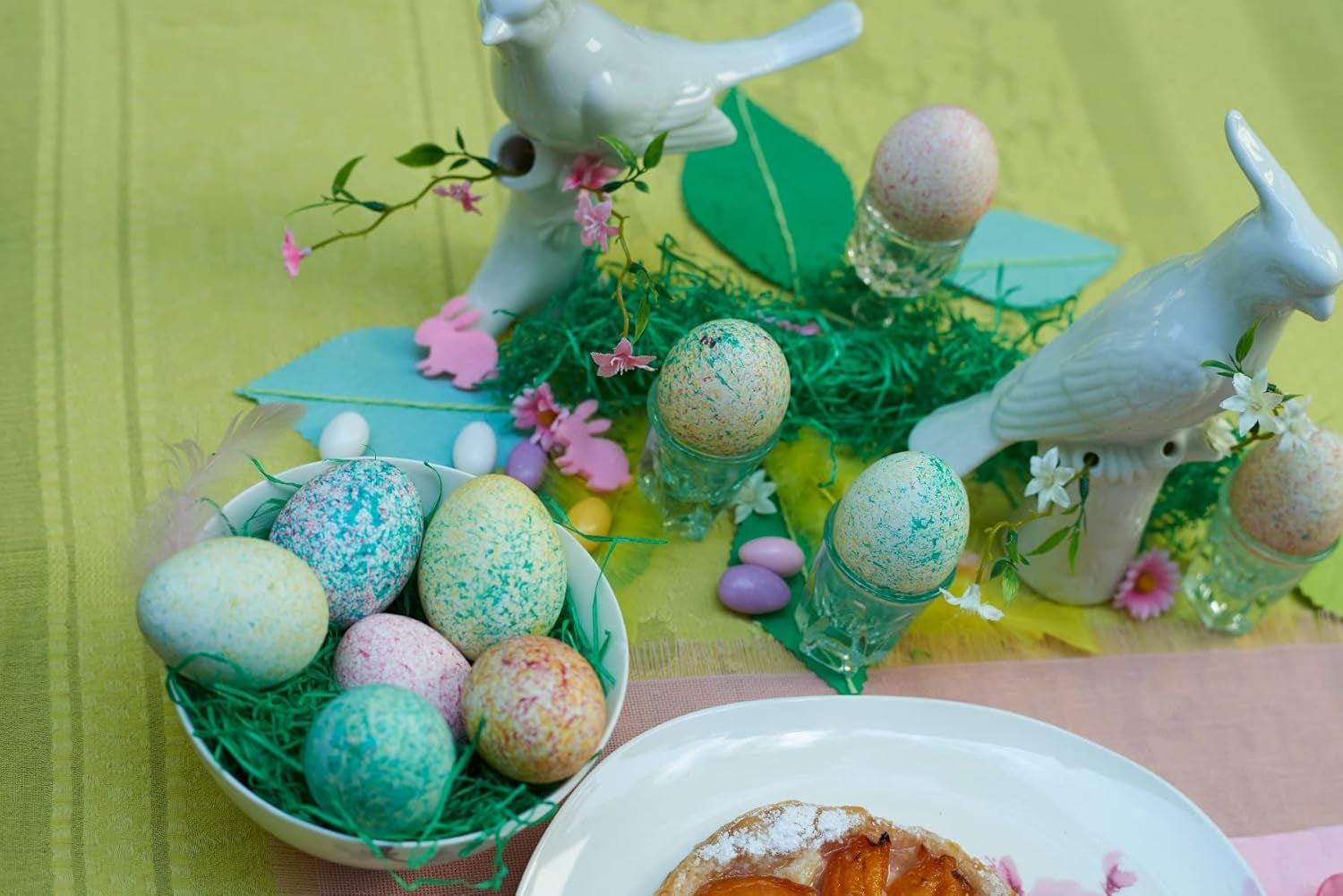 Heitmann Eierfarben – Mix It Pastell – 3 flüssige Eierfarben in Rosa, Türkis und Lila, Becher, Reis, Schablonen und Handschuhe – einfaches Eierfärben