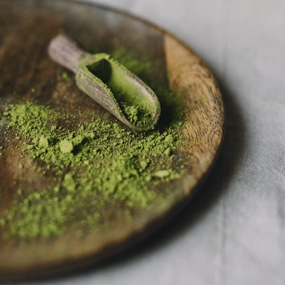 Moya Matcha Bio Daily Grüntee-Pulver | 250 g Tagesqualität (III) | Perfekt zum Verzehr mit Latte Macchiato, Smoothies und Limonaden ...