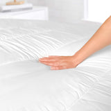 Italienische Bettwäsche, eleganter gesteppter Topper, weiß, Doppelbett. Bettdecken und Steppdecken Naty Shop