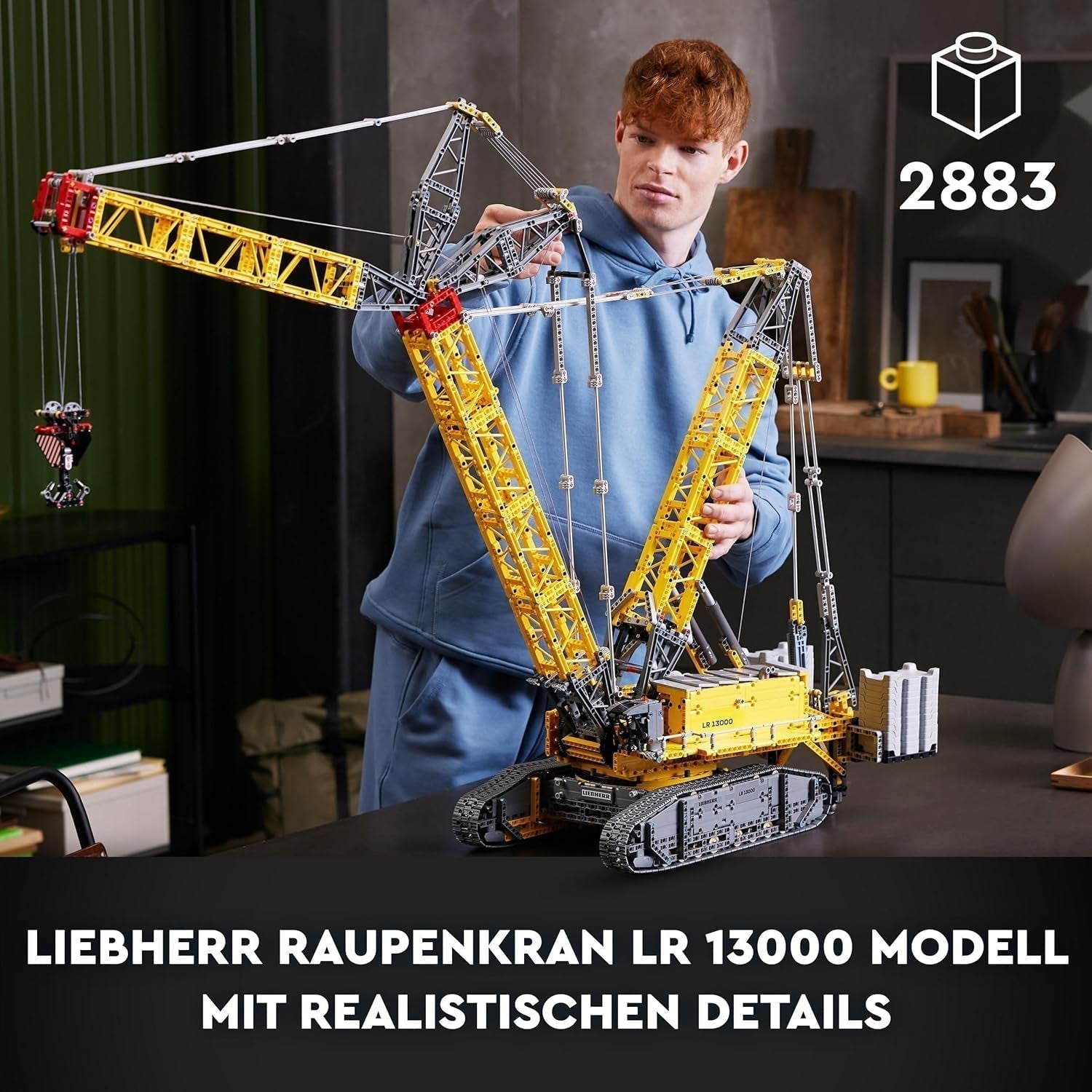 LEGO Technic Liebherr LR 13000 Raupenkran-Set, Bauen Sie das beste ferngesteuerte Baufahrzeugmodell mit Control+ App, Kran mit Windensystem und Hubarm, großer Modellbausatz für Erwachsene 42146 Besuchen Sie den LEGO-Store Bausets