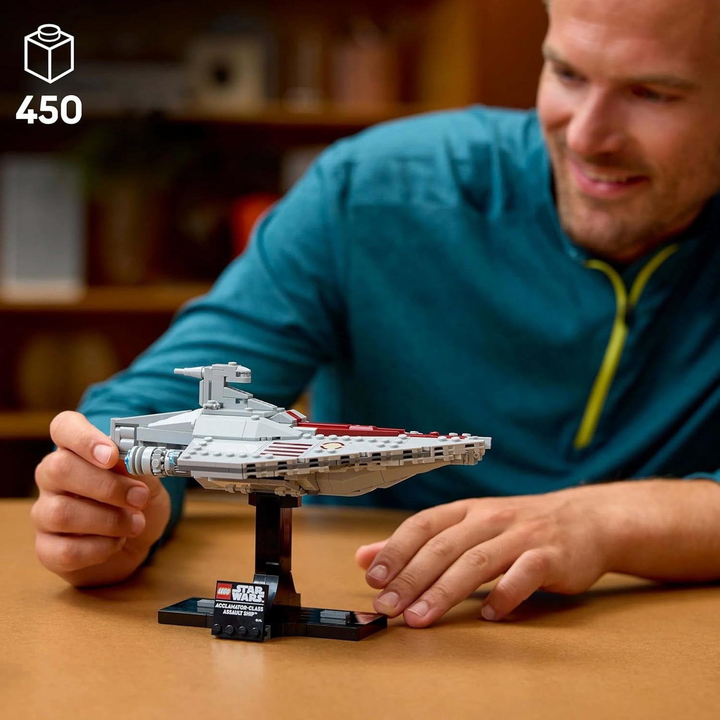 LEGO Star Wars 75404 Angriffsschiff der Acclamator-Klasse aus „Angriff der Klonkrieger“ – Raumschiff zum Sammeln, Bauen und Ausstellen – Fantasy-Bauset – Geschenk für Erwachsene und Teenager-Fans. Bausets Besuchen Sie den LEGO-Store