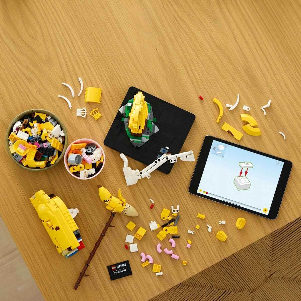LEGO Fortnite Bone Shali – Inklusive Farbwerfer und Schüsselpickel – Sammlerstück für Videospiel-Fans – Bauset für Erwachsene als Heim- oder Bürodekoration – 77072 Bausets Besuchen Sie den LEGO-Store