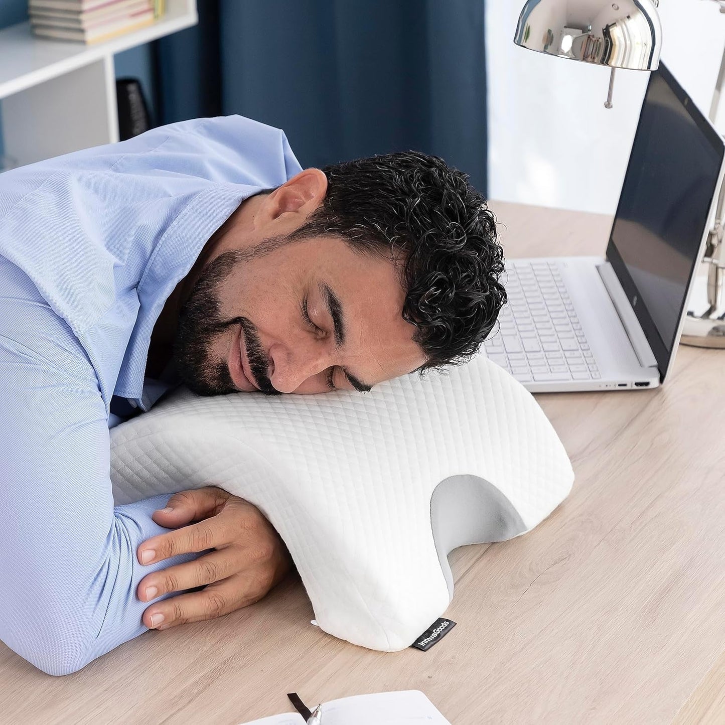 InnovaGoods - Viskoelastisches Nackenkissen für Paare, Ergonomisches Design zur Paarentspannung, Memory-Schaum zur Druckentlastung, Abnehmbarer Bezug, Weiß, 36 x 12,5 x 30,5 cm, Memory-Schaum