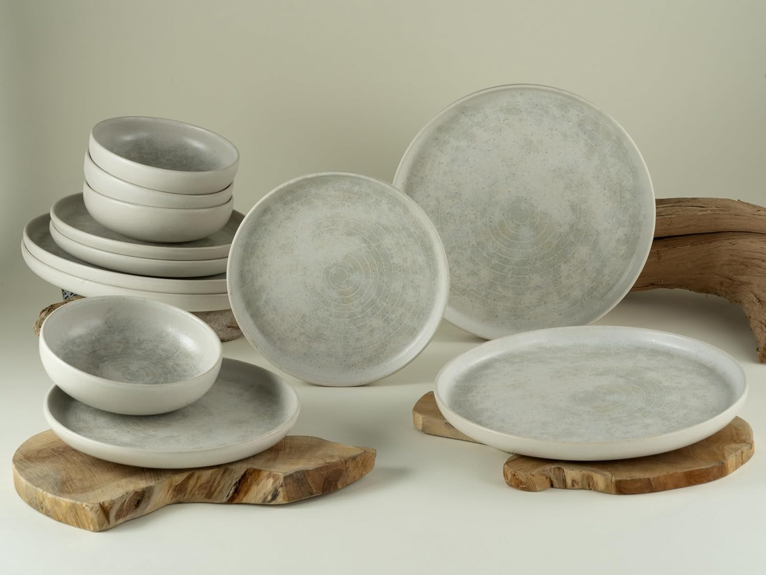 CreaTable, 23714, Uno Athena-Serie, 12-teiliges Geschirrset für 4 Personen, Tellerset aus Porzellan, spülmaschinen- und mikrowellengeeignet, hergestellt in Portugal