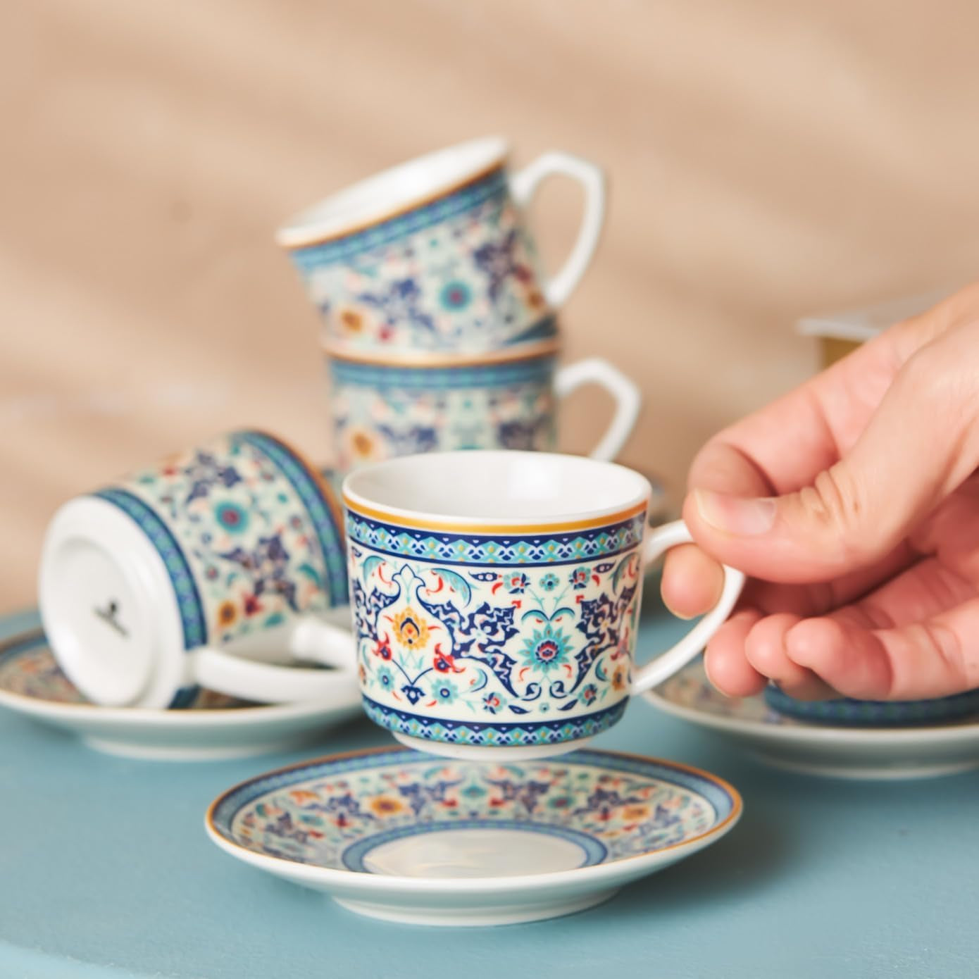 KARACA Beylerbeyi – 12-teiliges türkisches Kaffeetassen-Set, Espressotassen-Set aus Porzellan, 6 Stück mit Untertassen, 80 ml Espressotassen-Set, traditionelles Design – Blau