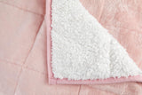 Emma Barclay beschwerte Sherpa-Decke, 127 x 152 cm, Blush Pink Emma Barclay Betten und Decken