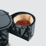 SEVERIN Kompakt-Espressomaschine, aromatischer Kaffee mit Kaffeemaschine für bis zu 4 Tassen, Espressomaschine mit Filter und Permanent-Schwingfilter, Edelstahl/Schwarz, KA 4808