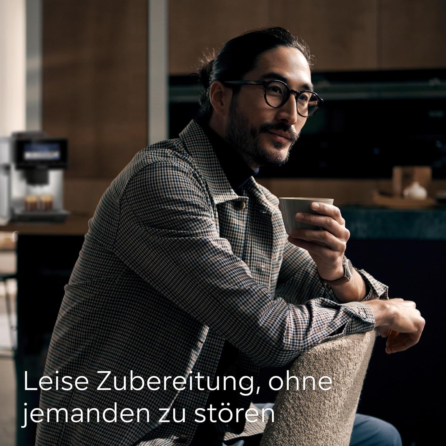 Siemens EQ900 TQ903D03 Automatische Espressomaschine, App-Steuerung, intuitives Touch-Display, Barista-Modus, AromaBoost, Geräuschreduzierung, Premium-Mahlwerk, automatische Dampfreinigung, 1500 W, Edelstahl