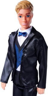 Simba 105733629 – Steffi Love Kevin Charmante Spielpuppe trägt einen stilvollen Anzug mit Fliege und Weste, 30 cm, ab 3 Jahren, blaue Naty Shop-Puppen