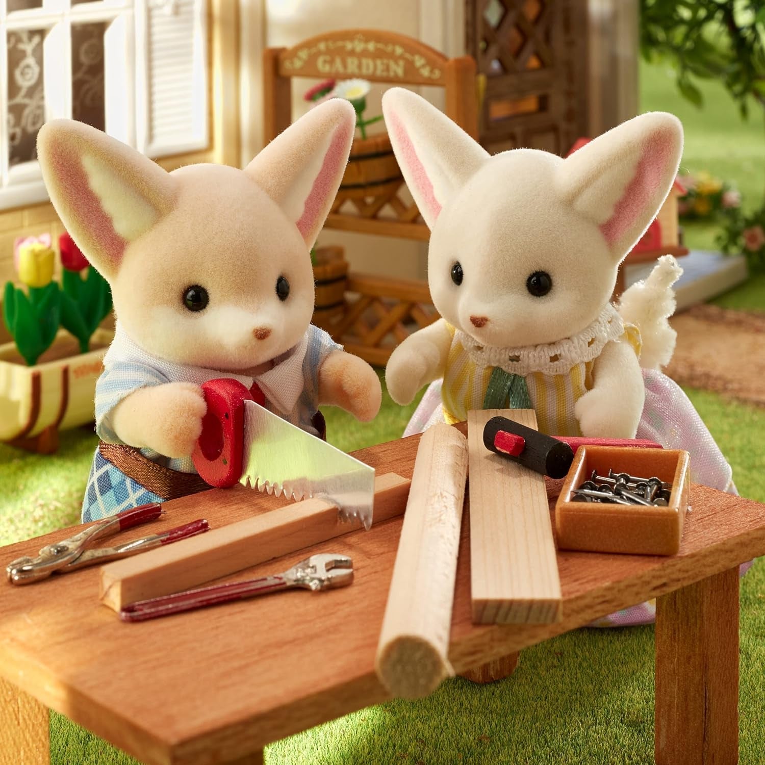 Sylvanian Families L5696 Wüstenfuchsfamilie