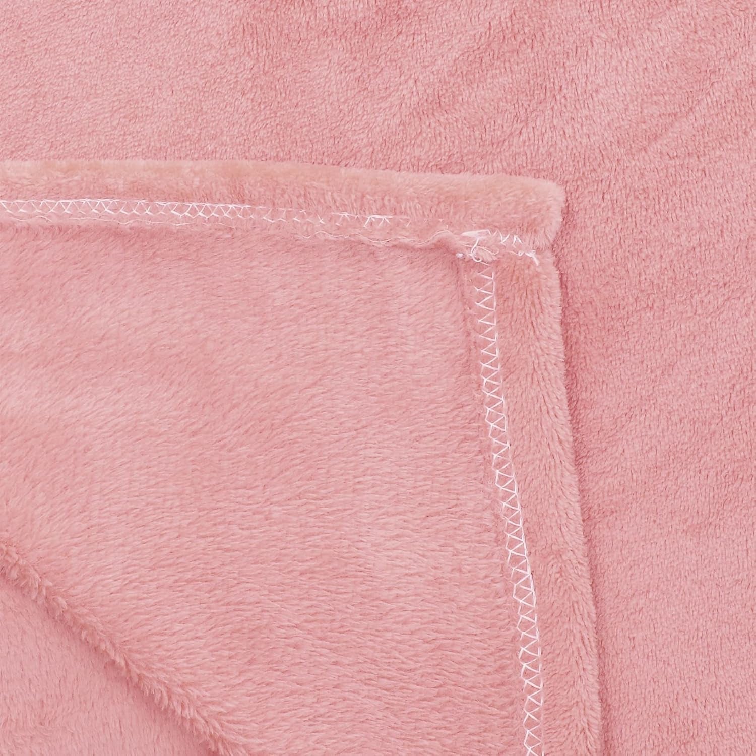 HOMLA Flauschige und warme rote Fleecedecke – für Sofa und Bett Bequeme Decke Sofadecke Wohnzimmerdecke – pflegeleicht 150 x 200 cm Rosa Betten und Decken Besuchen Sie den HOMLA-Store