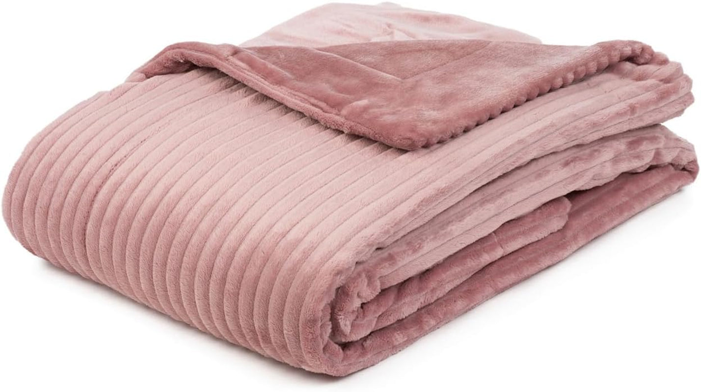 Gözze – Bequeme und weiche Decke in Cordoptik, 1620 g/Stück, 150 x 200 cm – Zimt. Betten und Decken. Besuche den Gözze-Store. Dunkelrosa