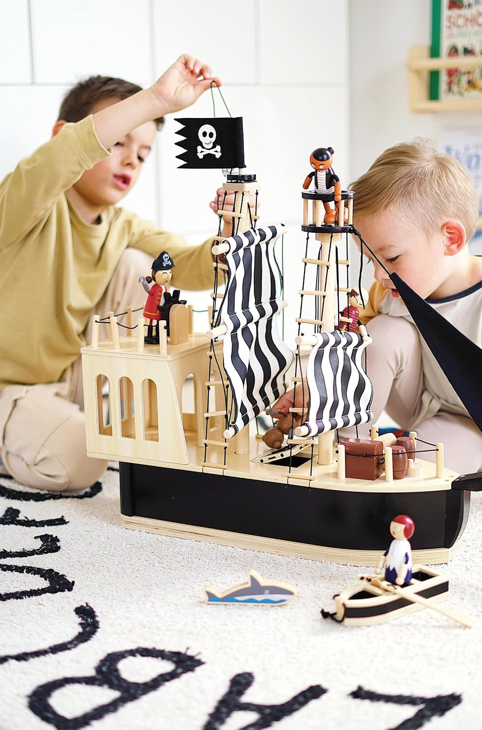 Small Foot Flexible Piratenpuppen aus Holz, 5 Piraten und 1 Affe, detailliert und flexibel, ab 3 Jahren, 12412