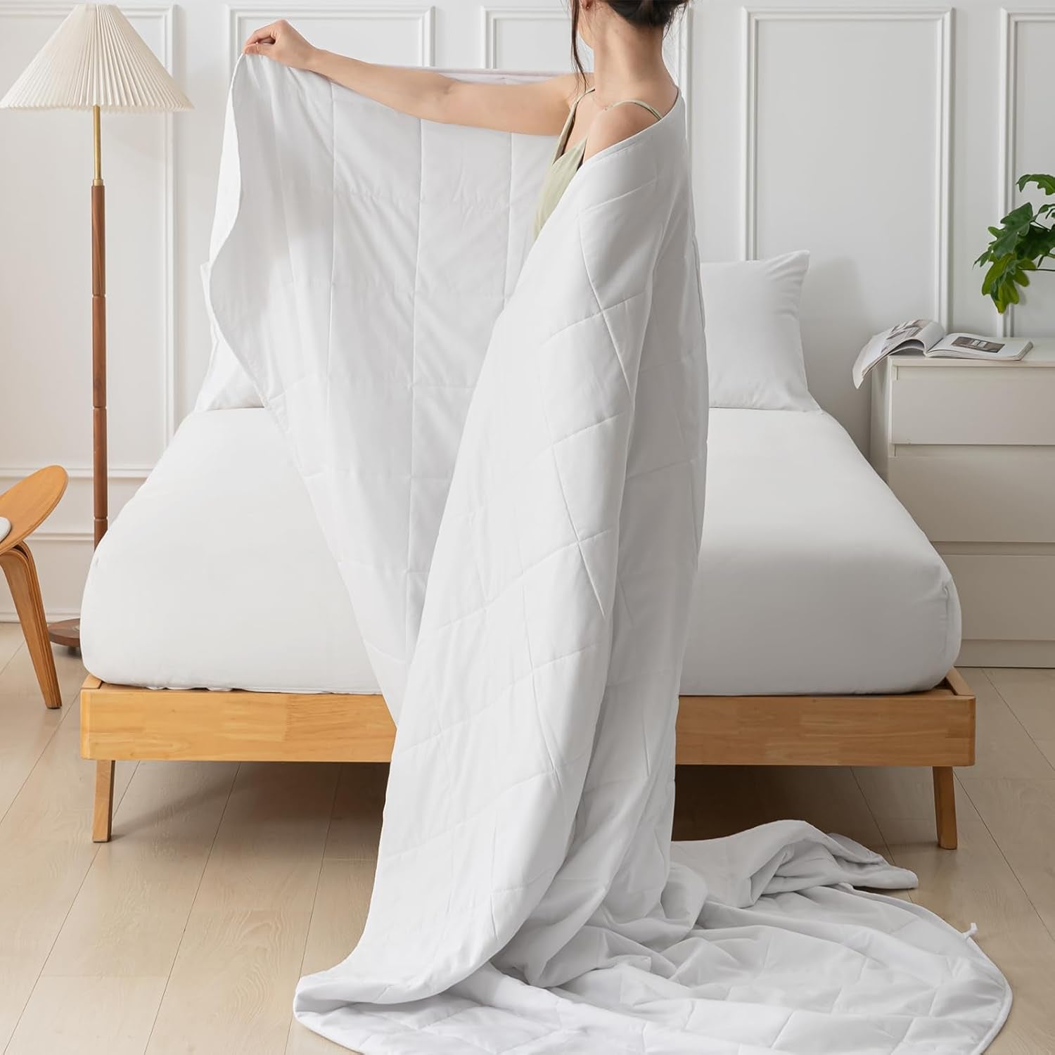Sommerdecke 155 x 220, leichte Sommerdecke, 90 g/m², Steppdecke 155 x 220 cm, dünne Steppdecke, ohne Bezug verwendbar, kühlende Steppdecke, weich, gemütlich, weiß, Steppdecken und Steppdecken von Naty Shop