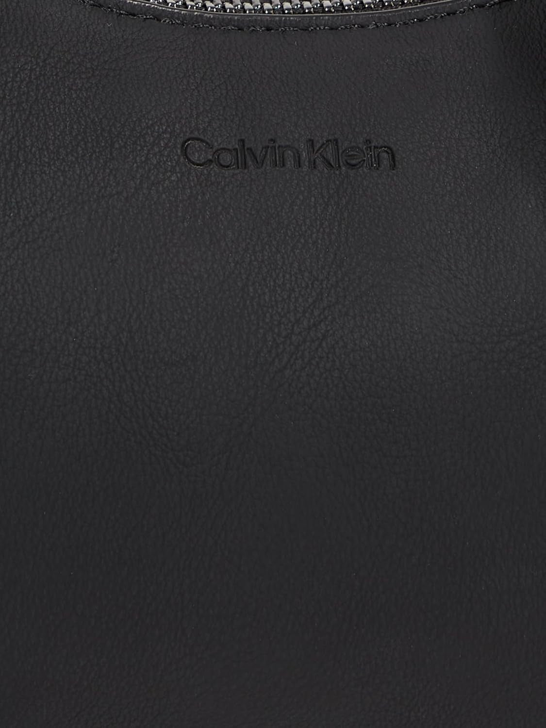 Calvin Klein Crossbody Klein Zipper Shoulder Bag, Schwarz (Ck Black), Natürliche Größe Damentaschen Naty Shop