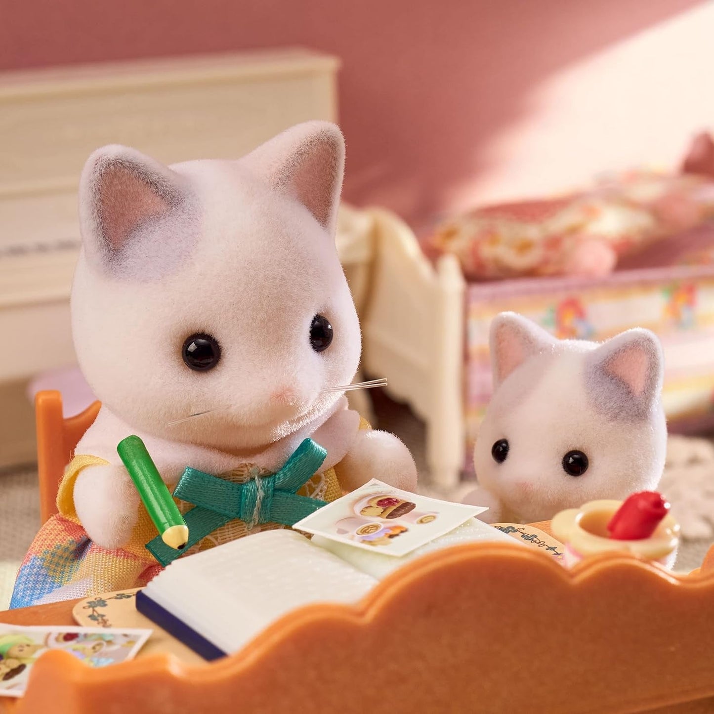 Sylvanian Families – 5738 Milchkatzenfamilie – Puppenhausfiguren