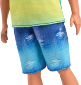 Ken Barbie Fashionistas Puppe Nr. 236 mit schwarzem Haar, blaugrünem Ombré-Tanktop, Jeansshorts und silbernen Turnschuhen, HYV00