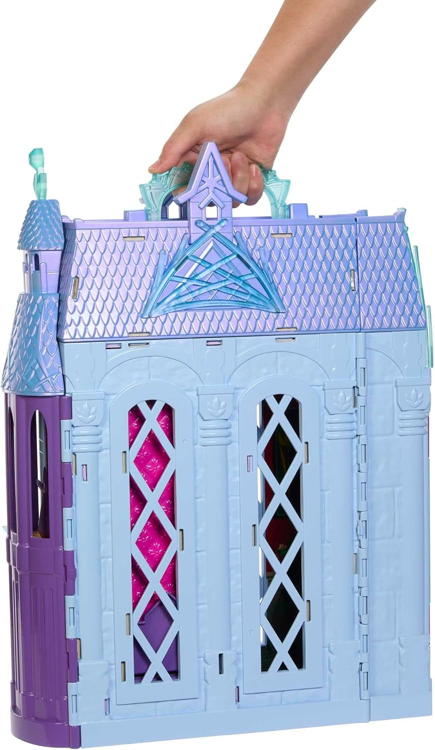 Mattel Disney Frozen – Castle Arendelle Puppenhaus (60 cm+) mit Elsa-Puppe, 4 Spielplätzen und 15 Stück Disney Frozen II Möbeln und Zubehör, HLW61