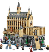 LEGO Harry Potter Schloss Hogwarts: Die Große Halle, Sammelspielzeug mit 11 Minifiguren, darunter Hermine Granger, magisches Geschenk für Jungen und Mädchen 76435 Bausets Besuchen Sie den LEGO-Store