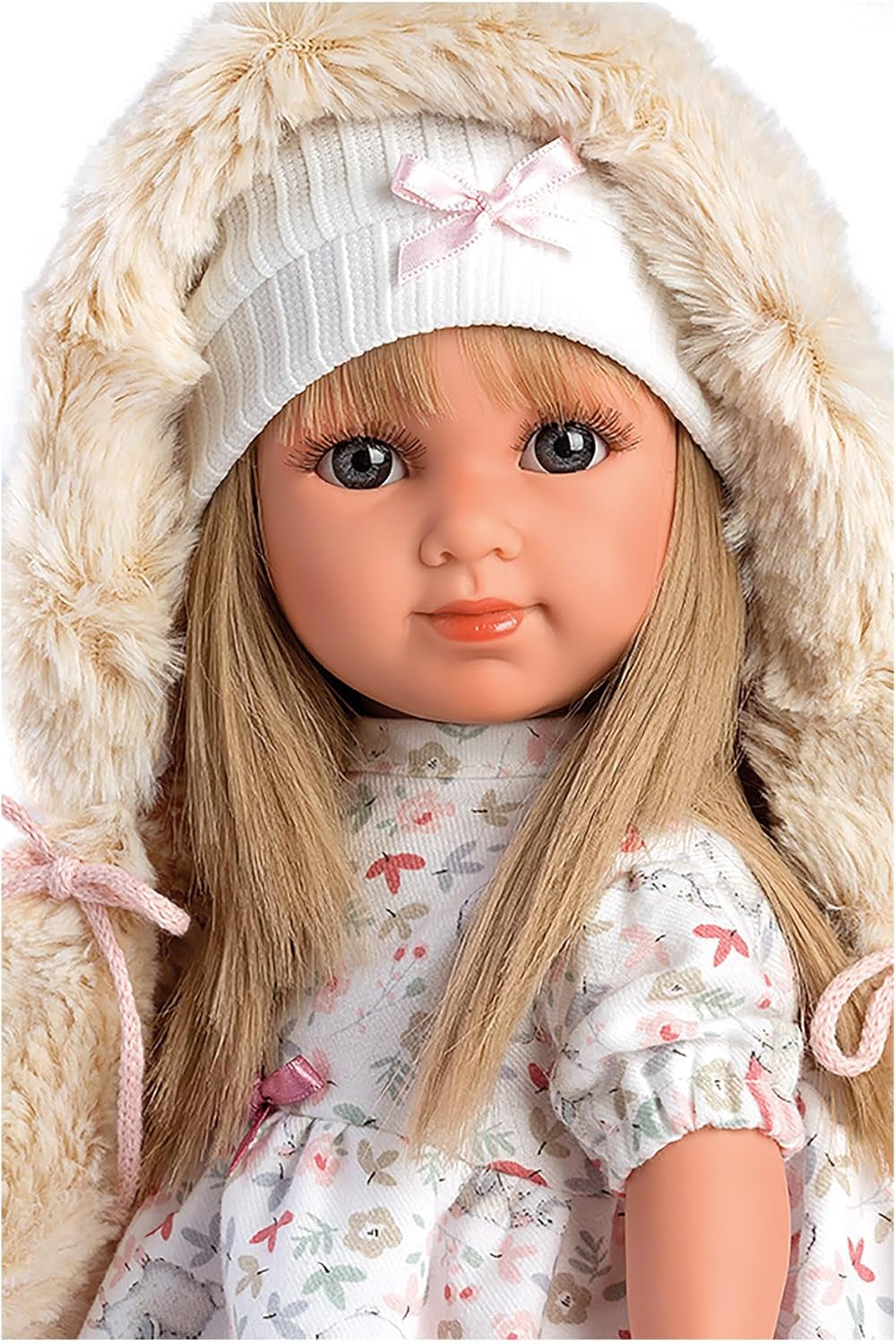 Llorens 1053541 Elena, blondes Haar, blaue Augen, modische Puppe mit weichem Körper, inklusive modischem Outfit und Kapuzenmantel, 35 cm