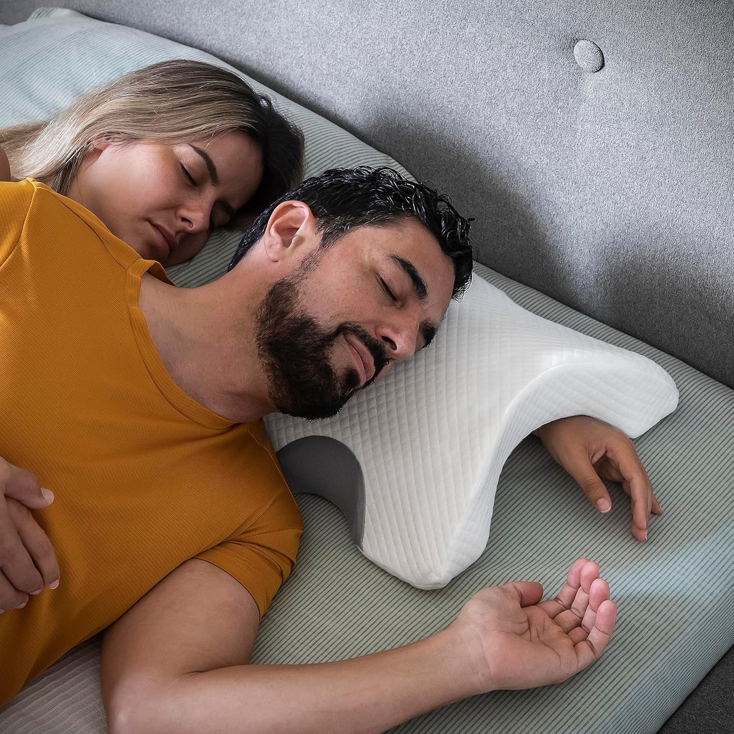InnovaGoods - Viskoelastisches Nackenkissen für Paare, Ergonomisches Design zur Paarentspannung, Memory-Schaum zur Druckentlastung, Abnehmbarer Bezug, Weiß, 36 x 12,5 x 30,5 cm, Memory-Schaum