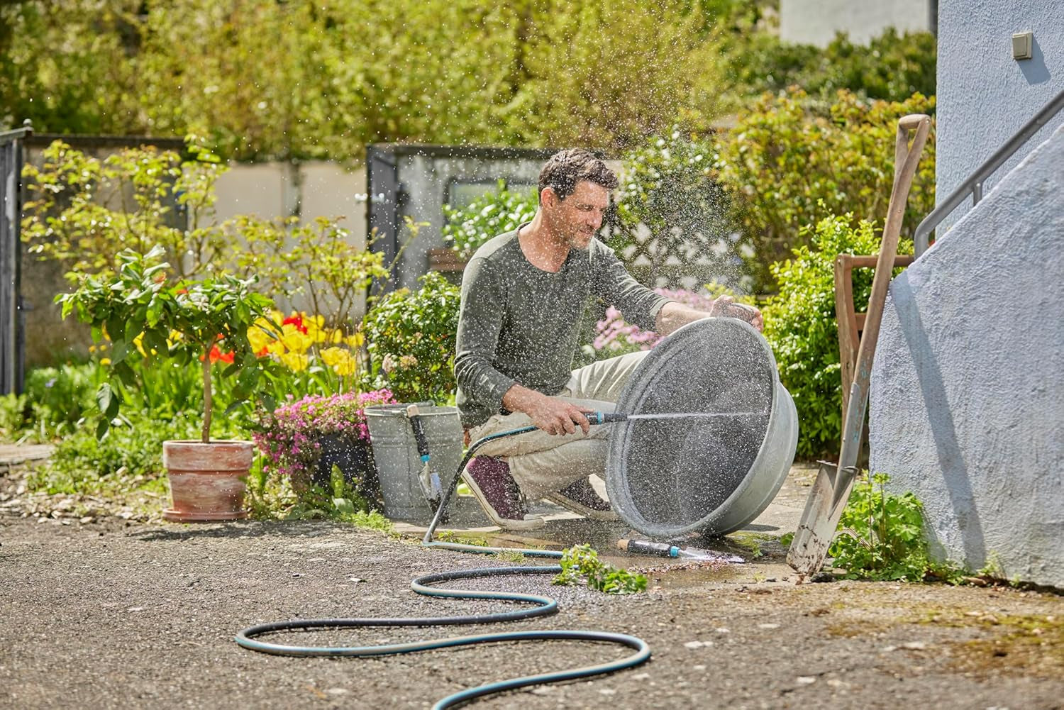 Gardena EcoLine Schlauch 1/2 Zoll, 20 m ohne Systemkomponenten: Nachhaltiger Gartenschlauch aus recyceltem Kunststoff, frei von Phthalaten und Schadstoffen, starke Grifffunktion, Frost- und UV-beständig (18930-20)