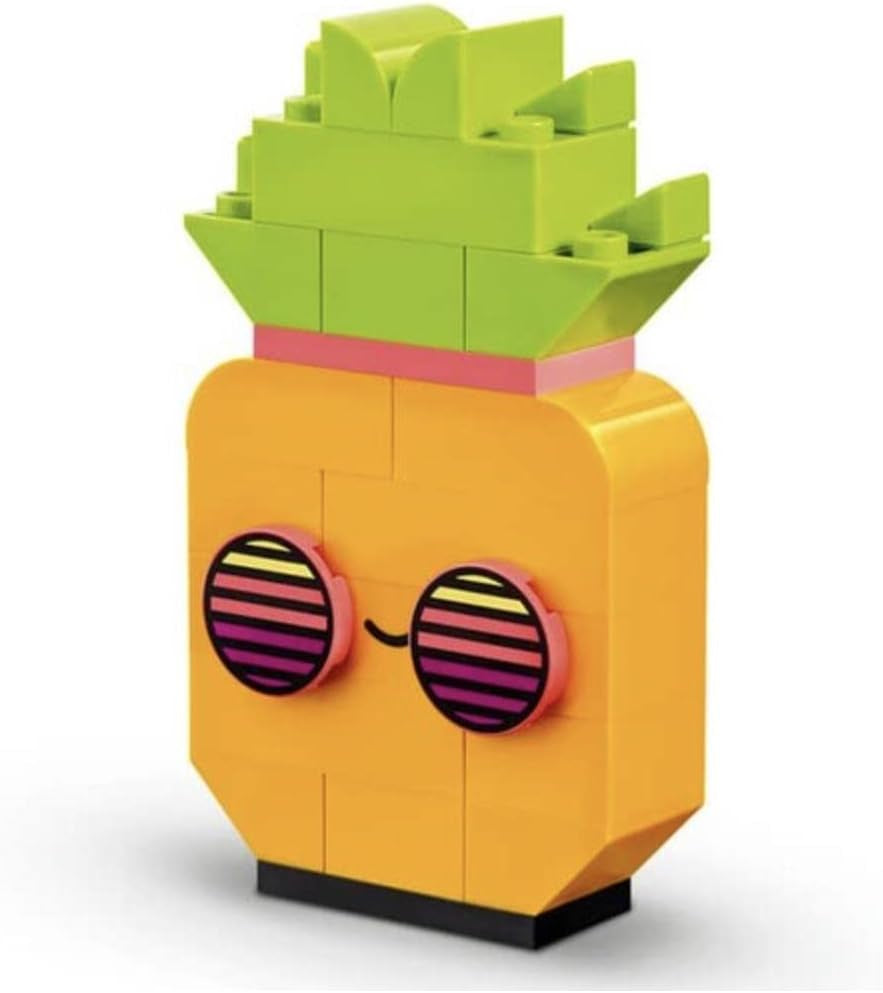 LEGO 11027 Classic Neon Creative Building Set, Brick Box Set, Bauspielzeug mit Modellen: Auto, Ananas, Alien, Rollschuhen, Figuren und mehr, für Kinder ab 5 Jahren. Bausets Besuchen Sie den LEGO-Store