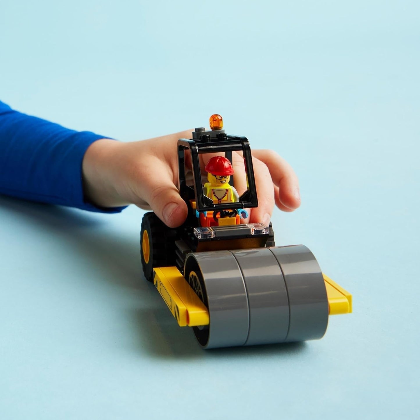 LEGO City Straßenwalze, Baufahrzeug für Kinder ab 5 Jahren, Dampfwalzenspielzeug mit Bauarbeiter-Minifigur, fantasievolles Spielerlebnis für Jungen und Mädchen, kleines lustiges Geschenk, 60401, Bausets. Besuchen Sie den LEGO-Store