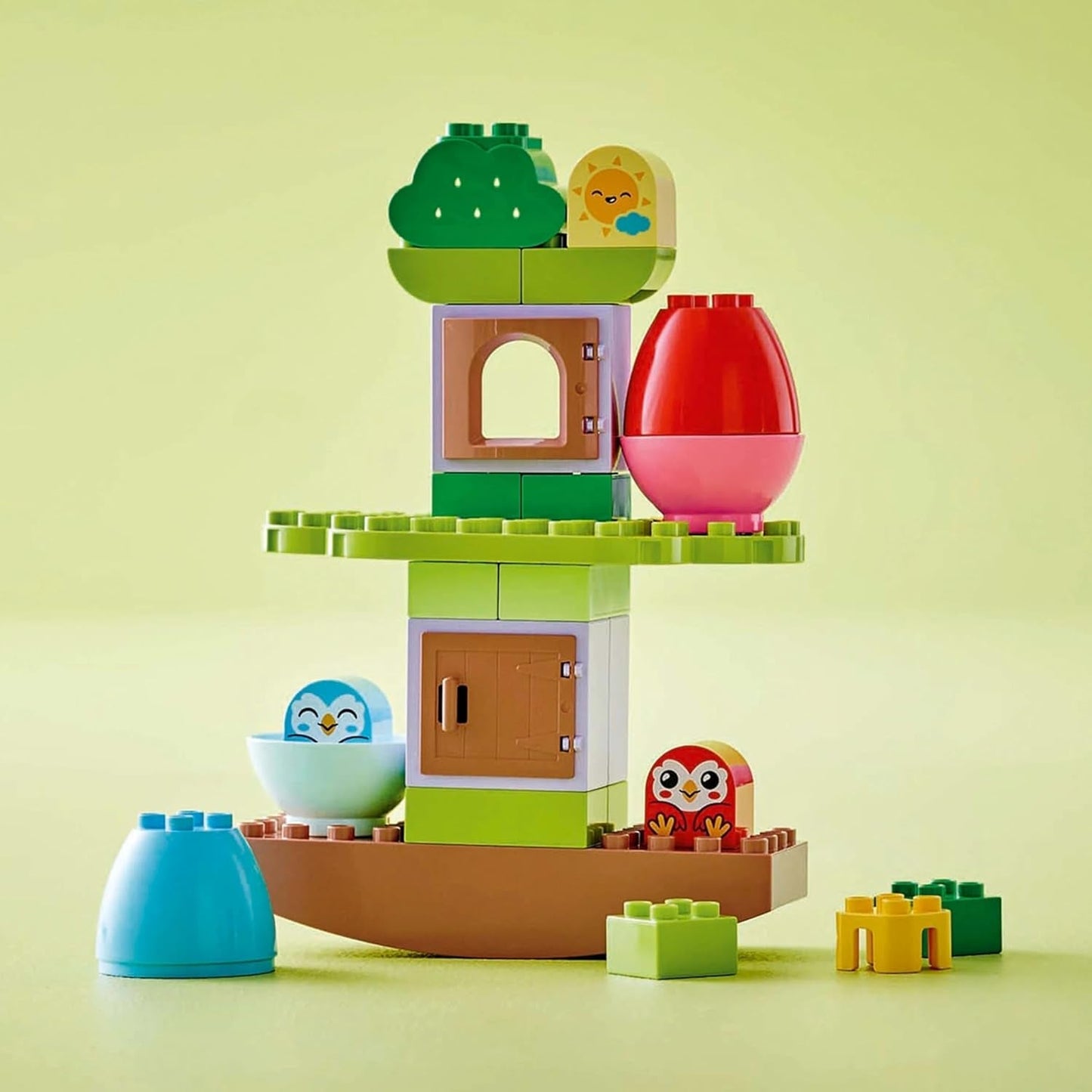 LEGO DUPLO Baum zum Balancieren und Stapeln, Entwicklungsspielzeug, Bauset für Kinder ab 18 Monaten, Kreativspielzeug für Kinder, Lernspielzeug mit 2 Spielzeugvögeln 10440 Bausets Besuchen Sie den LEGO-Store