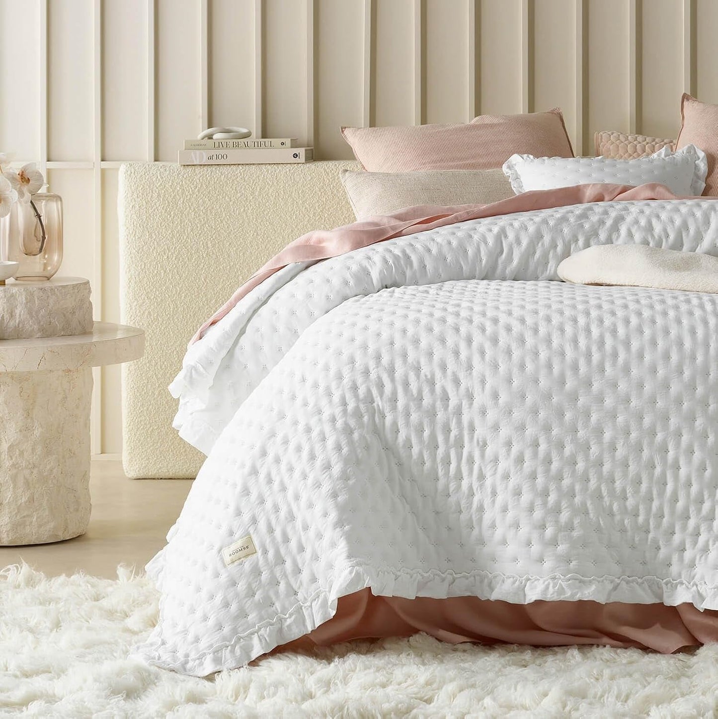 ROOM99 Molly elegante Tagesdecke in Weiß, 240 x 260 cm, vielseitige Tagesdecke als Tagesdecke oder Sofaüberwurf, Decke für Bett und Sofa, Deckenstil, ideal als Tagesdecke, Betten und Decken. Besuchen Sie den ROOM99-Store Default Title