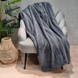 Tagesdecke HOMLA Noah 220 x 240 cm – Tagesdecke, Sofa, bequeme Überwurfdecke, Decke – flauschig und weich – graues Polyester. Betten und Decken. Besuchen Sie den HOMLA-Store