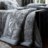 Catherine Lansfield – Doppelte Tagesdecke aus Pannesamtimitat – Polyester, Polyester, Silber, 53 x 23 x 53 cm. Catherine Lansfield silberne Betten und Decken 53 x 23 x 53 cm