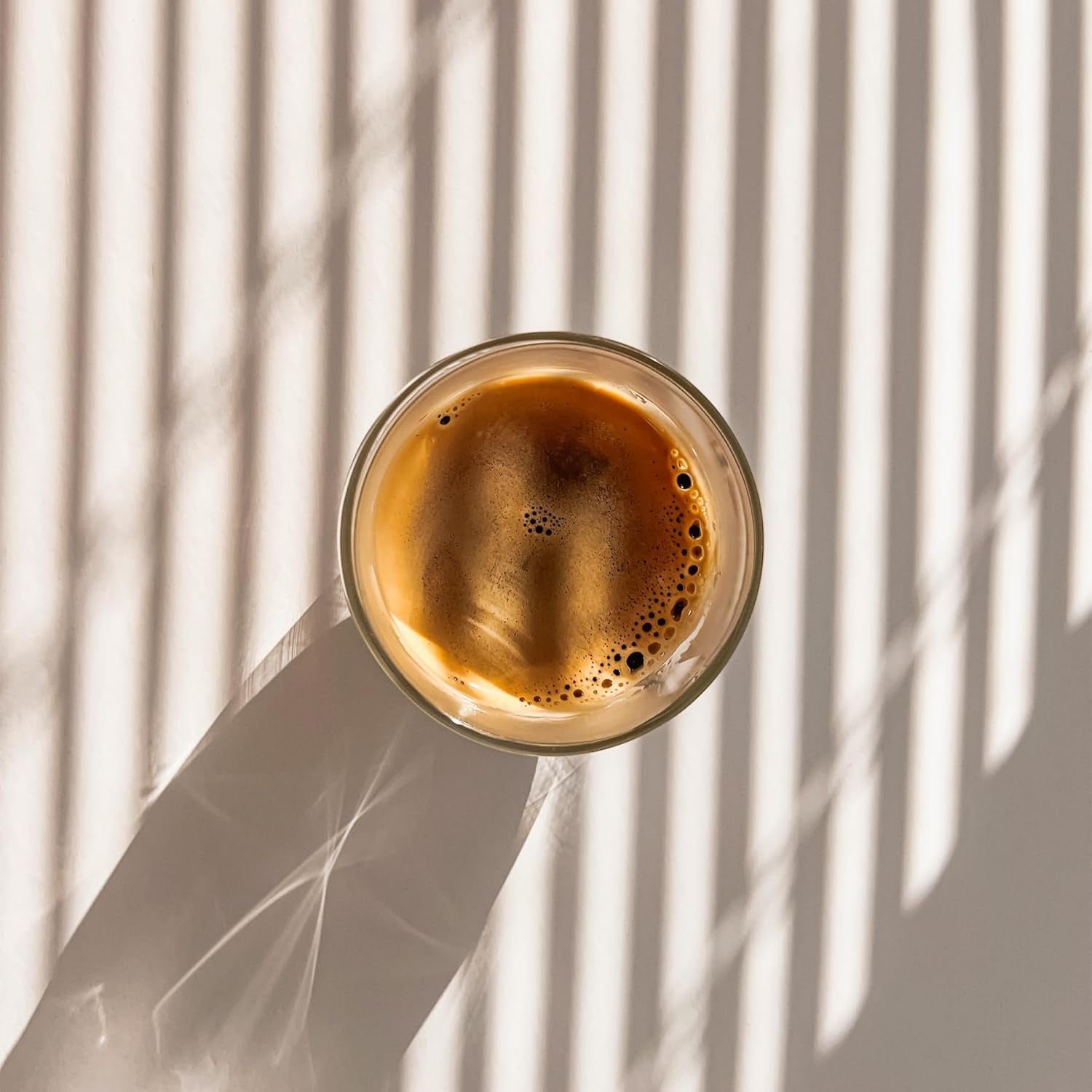 Melitta BellaCrema La Crema gemahlener Röstkaffee in Kaffee-Pads 10 x 16 Pads, Kaffeepads für Pad-Maschine, mittlere Röstung, geröstet in Deutschland, Stärke 3, im Tablett
