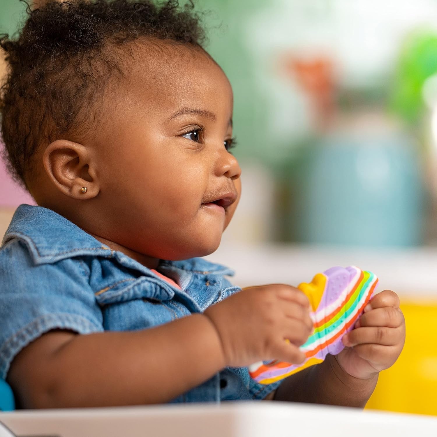 Bright Starts Beruhigender Soft-Serve-Beißring aus Silikon, Eistüte leicht zu greifen, BPA-frei, Unisex, ab 3 Monaten