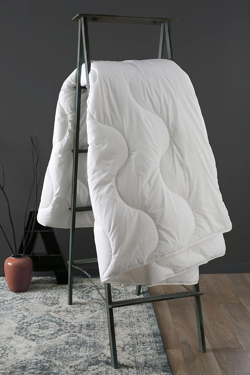 DODO | Elu-Produkt des Jahres 2023 L Steppdecke, 220 x 240 cm, für Doppelbett, sehr weich, recycelt, maschinenwaschbar bei 40 °C Bettdecken und Steppdecken Naty Shop