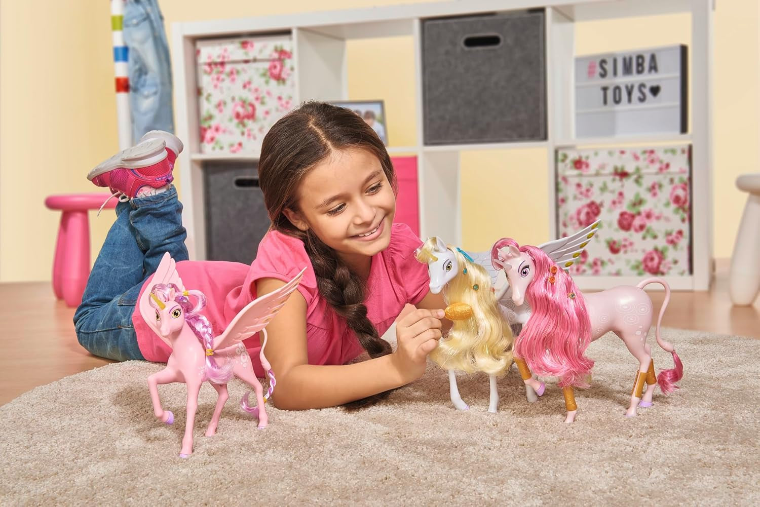 Simba 109480092 – Mia and Me Einhorn Kyara, mit beweglichen Flügeln, Haarspangen und Stylingbürste, 20 cm, ab 3 Jahren, rosa Naty Shop Dolls