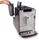 Melitta Solo & Milk – Vollautomatische Slim-Kaffeemaschine mit Milchaufschäumer, Kaffeemaschine mit abnehmbarem Wassertank, z.B. Kaffee oder Cappuccino, Silber