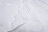 V.I.P. Very Important Pillow Daunendecke für den Winter, Klasse 1 zugelassen, 100 % Polyester, Silikon, Pappe, 155 x 205 cm, Größe 300, weiß Steppdecken und Steppdecken Naty Shop