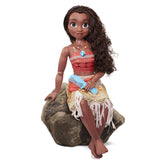 Disney Prinzessin Moana, 80 cm große Spielpuppe von Jakks Pacific, bewegliche Puppe mit Bürste zum Kämmen ihrer gewellten Locken, vom Film inspiriertes Kleid, abnehmbare Anhänger-Halskette, Puppen, Naty Shop