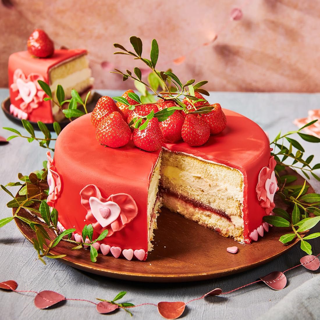 FunCakes feuerroter laminierter Fondant: einfach zu verwenden, glatt, flexibel, weich und biegsam, perfekt zum Dekorieren von Kuchen, Halal-, koscher- und glutenfrei, 1 kg (1 Packung) Naty Shop Zuckerpaste