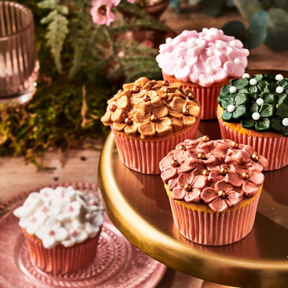 FunCakes Shimmering Rose Rollfondant: Einfach zu verwenden, glatt, flexibel, weich und biegsam, perfekt zum Dekorieren von Kuchen, Halal, koscher und glutenfrei. 250 g Naty Shop Zuckerpaste