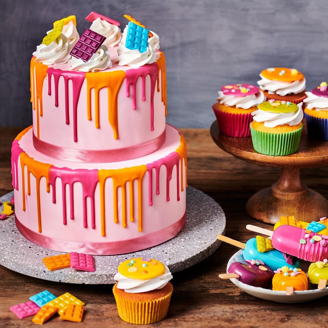 FunCakes Roll Fondant Sweet Pink: Einfach zu verwenden, glatt, flexibel, weich und biegsam, perfekt zum Dekorieren von Kuchen, Halal, koscher und glutenfrei. 1 kg Naty Shop Zuckerpaste
