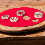 FunCakes Rolled Roll Fondant Disc Raven Black: Köstlicher Vanillegeschmack, 430 g & Rolled Roll Fondant Disc Fire Red: Köstlicher Vanillegeschmack, bereits gerollt, einfach zu verwenden, 430 g Naty Shop Zuckerpaste